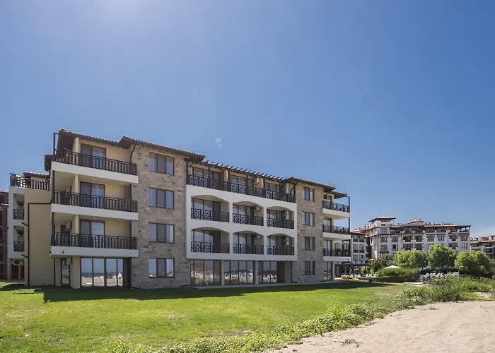 Resort Oasis Del Sol - Front 3*