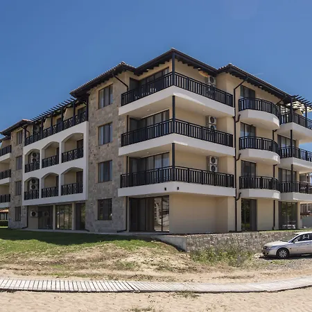 Oasis Del Sol - Front Resort