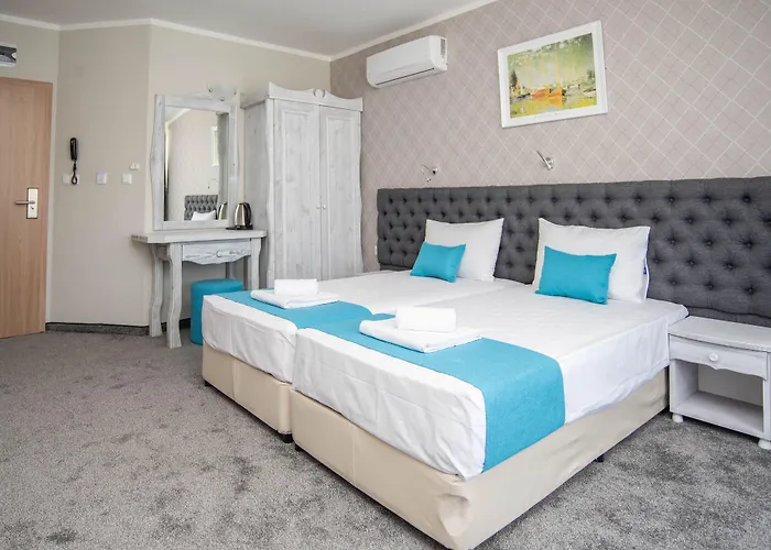 Oasis Del Sol - Front 로제넷츠