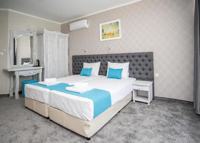 Oasis Del Sol - Front Resort