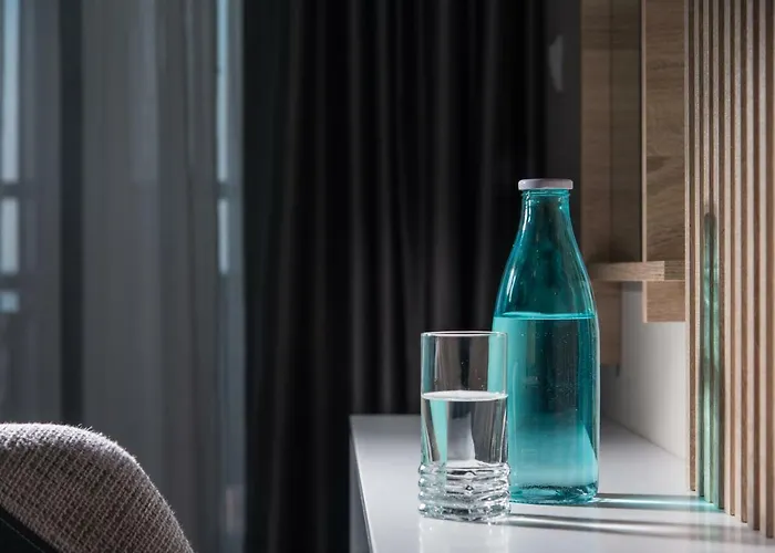 Oasis Del Sol - Front 로제넷츠